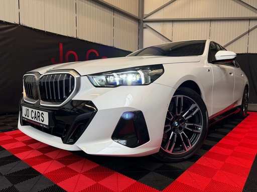 BMW 520 IA/M Pack/Led/Ambi/Leder/360°/Keyless/Heat up/Carplay/h&k/ZV-V&A/